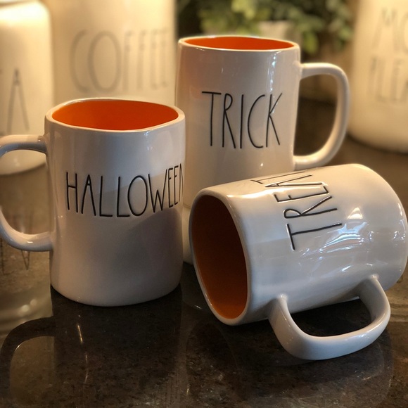 Happy Halloween. Mugs set - Picture 3 of 3
